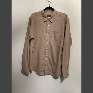 #1544 Patagonia men’s button down brown white shirt large